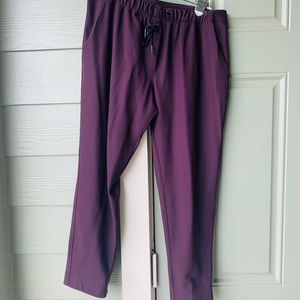 LULULEMON Women’s Joggers 25”